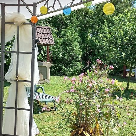 Appartamento Bella Badacsony Apartmanház Badacsonytomaj Esterno foto